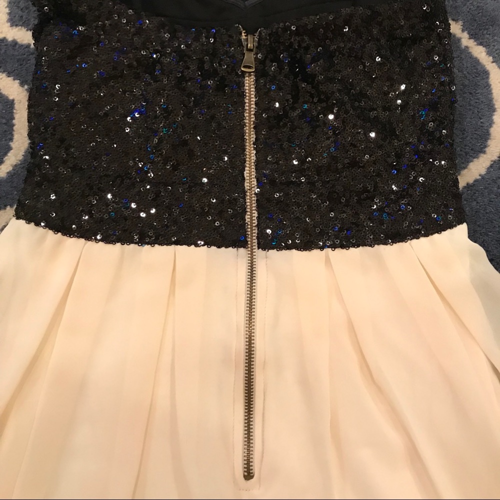 NWT TFNC London Party Dress - Picture 4 of 7